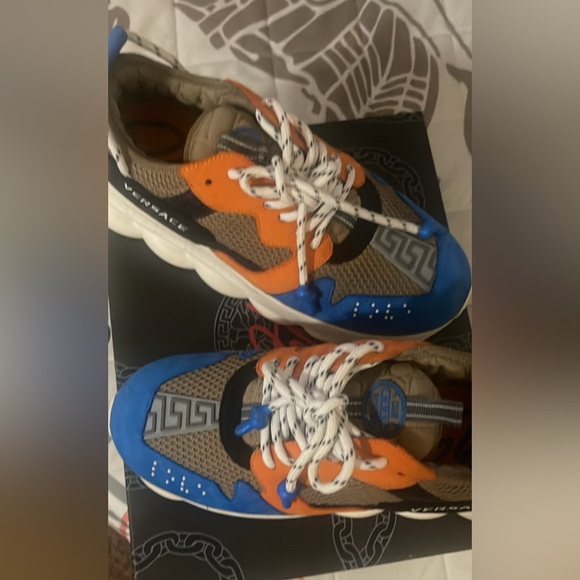 Versace sneaker size 44
Super clean, like new barely worn. - Picture 1 of 4